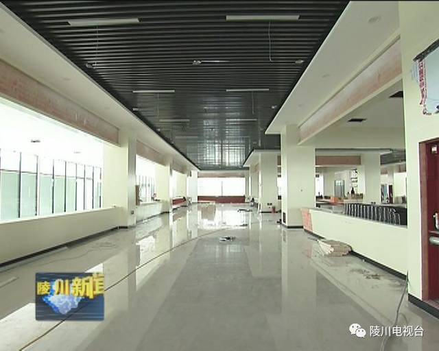 縣政務服務中心室內(nèi)裝修接近尾聲 預計10月交付使用